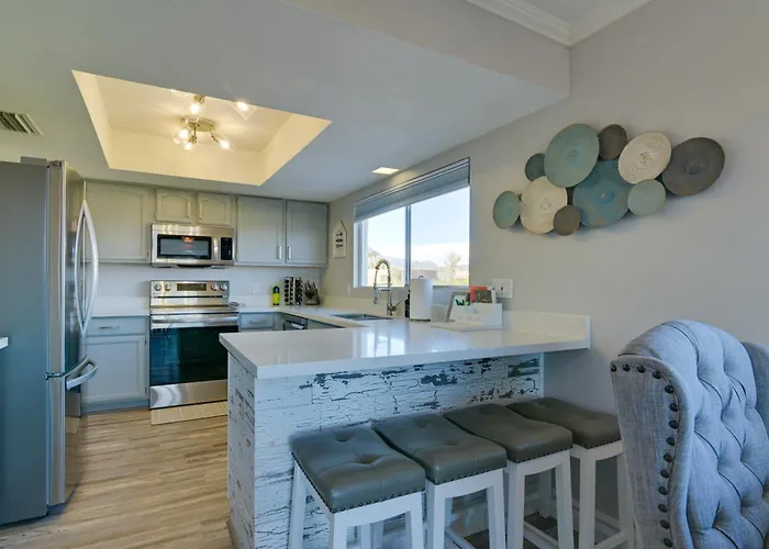 Mtn-view Snowbird Haven W/ Pool In Holiday home *